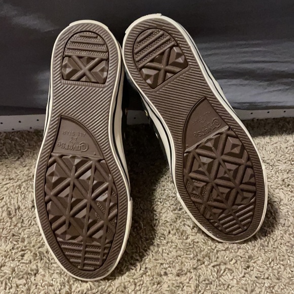 Converse NWOT - Picture 8 of 8